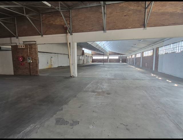 1,279M² WAREHOUSE TO LET IN BENROSE